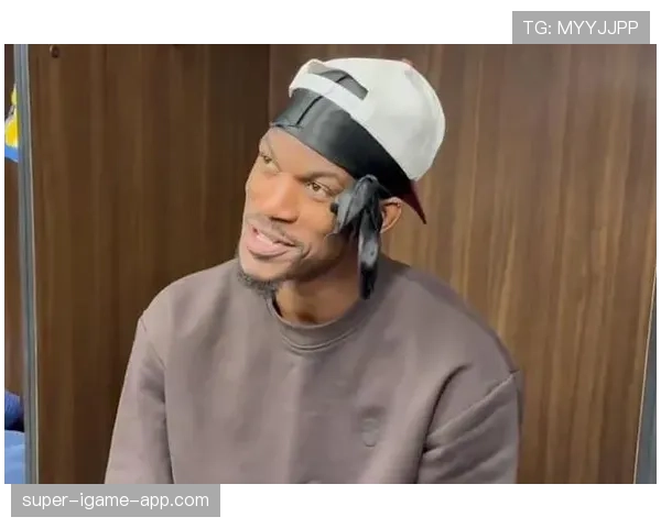 兰德尔挡拆拉开空间效率提升明显领先队友吉米·巴特勒