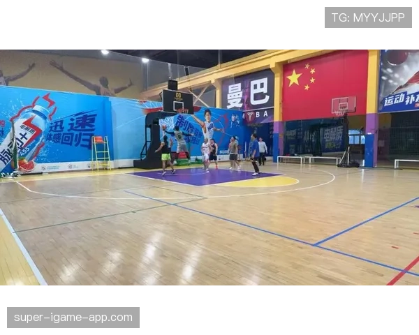 篮球裁判讲解：抢篮板犯规有哪些具体判定标准？